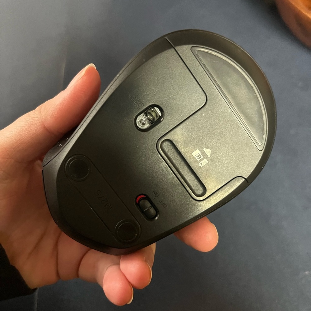 Logitech wireless mouse - Picture 2 of 2